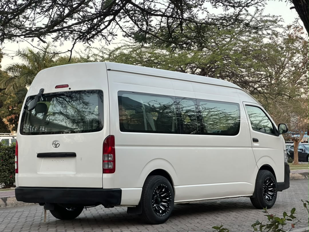 TOYOTA HIACE QUANTUM thumbnail 8